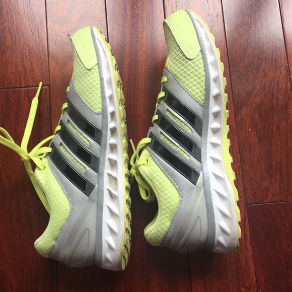 ADIDAS Women’s Run Strong Sneakers Size 8 - Picture 7 of 15